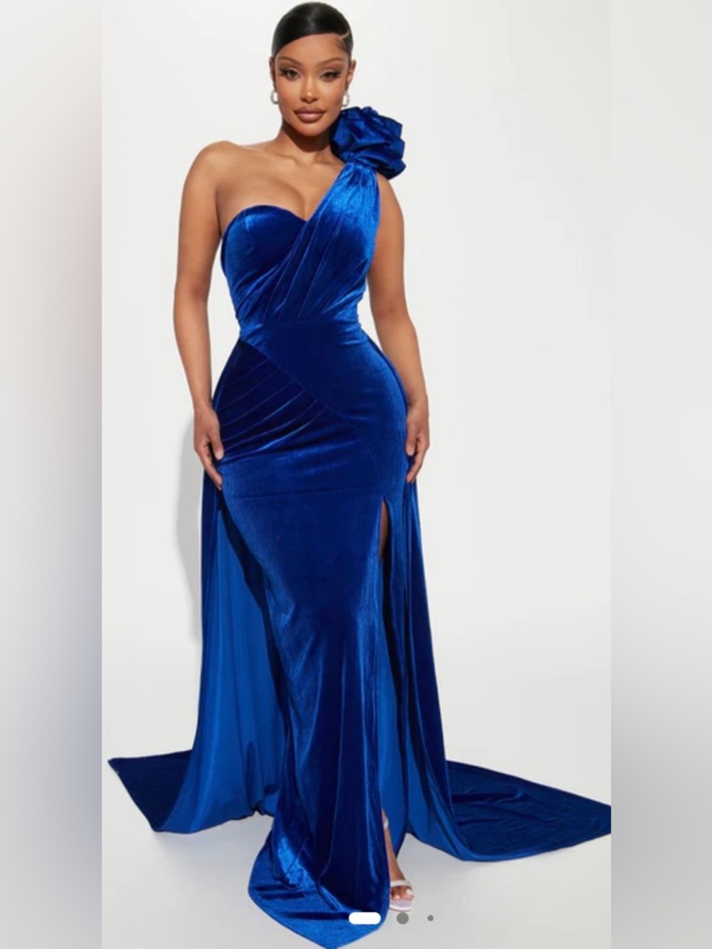 Fashion Nova One-Shoulder Velvet Gown in Cobalt Blue